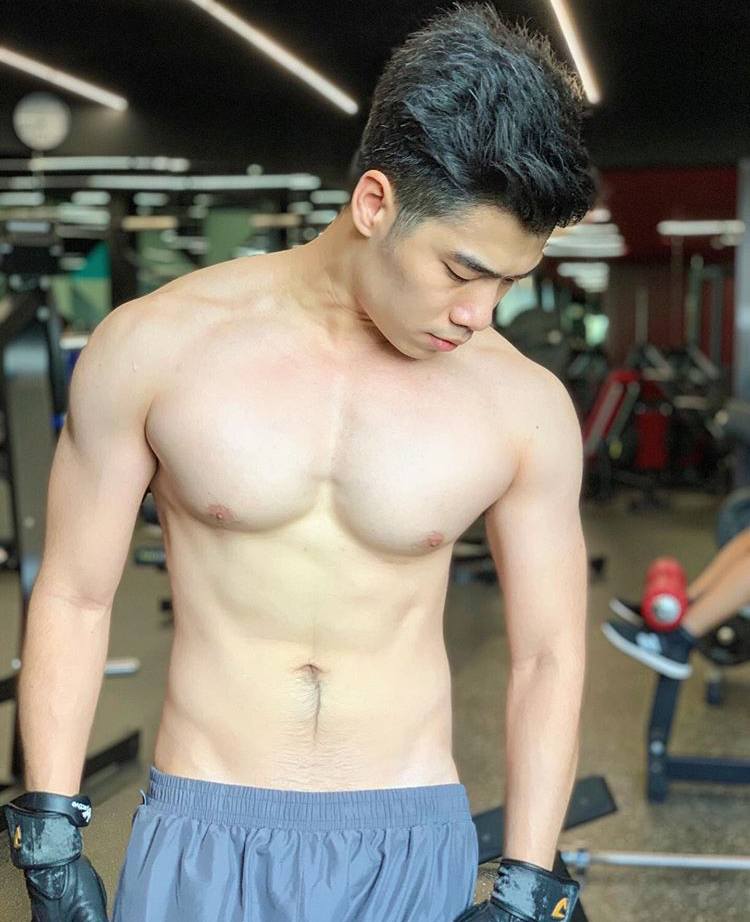 ถอดโชว์เรือนร่าง 2591