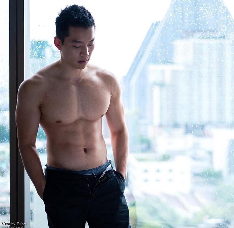 ถอดโชว์เรือนร่าง 2591