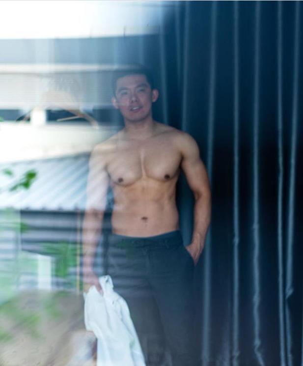 ถอดโชว์เรือนร่าง 2591