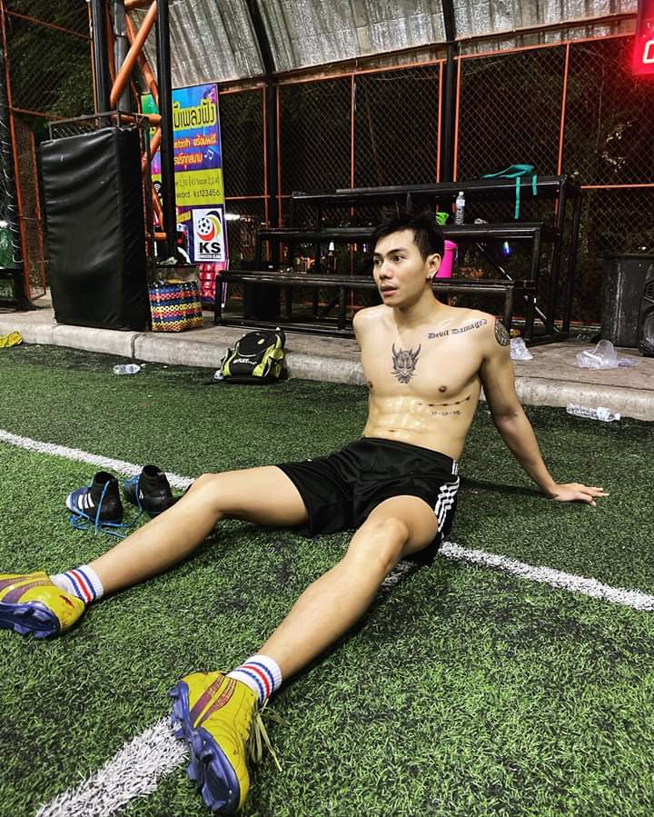 ถอดโชว์เรือนร่าง 2592