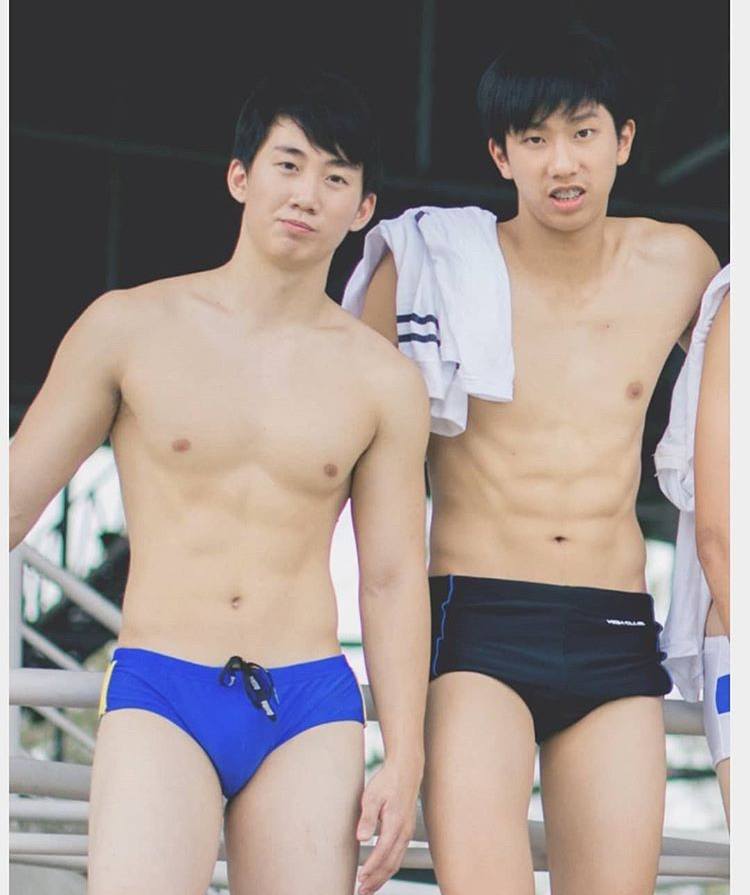 ถอดโชว์เรือนร่าง 2592