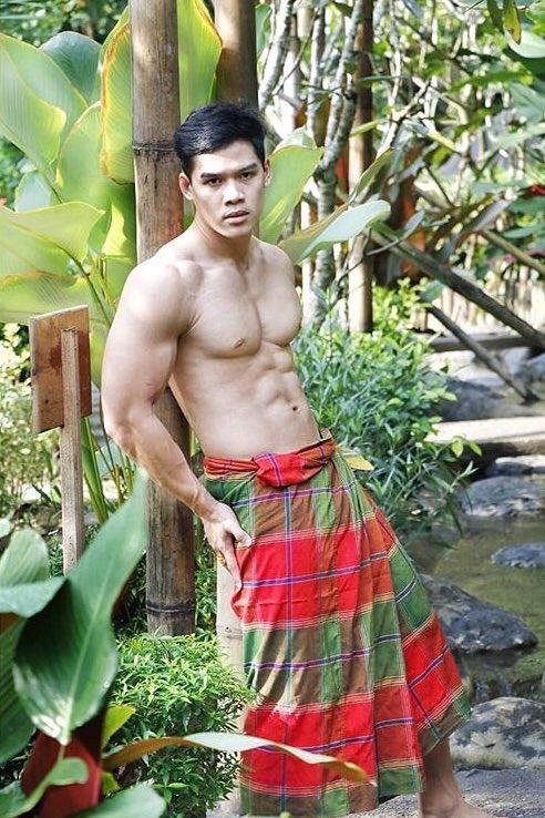 ถอดโชว์เรือนร่าง 2592