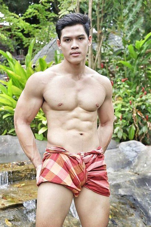 ถอดโชว์เรือนร่าง 2592