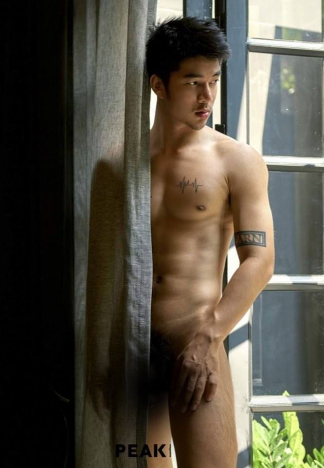 หนุ่มหล่อขึ้นปก 515.2