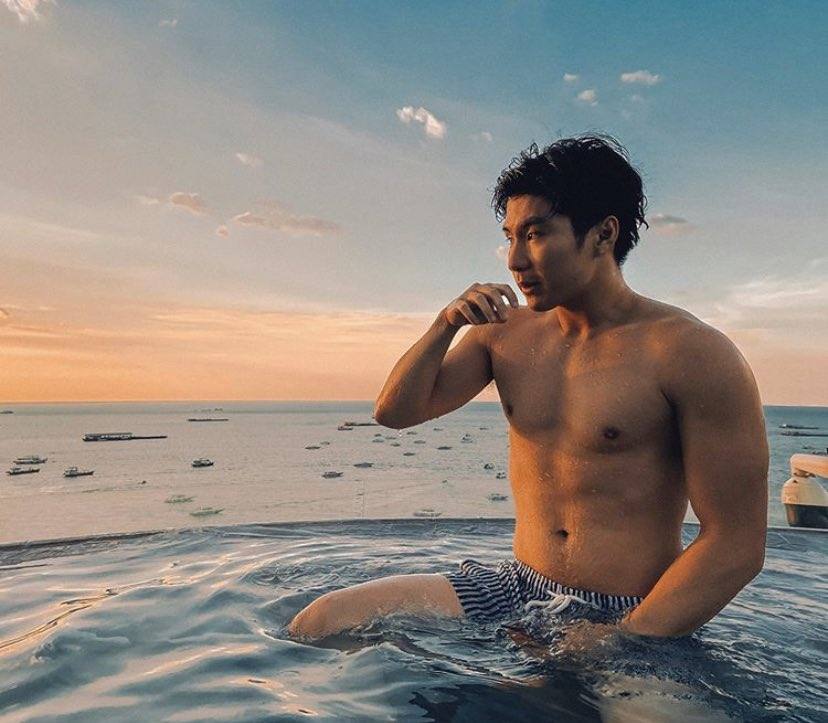ถอดโชว์เรือนร่าง 2594