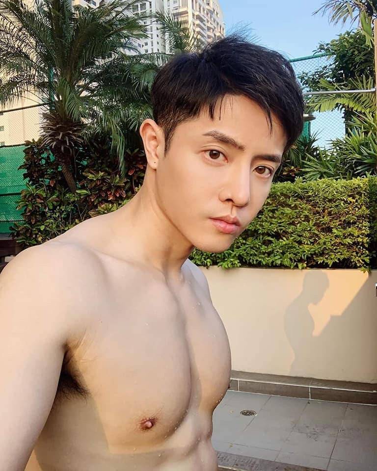 ถอดโชว์เรือนร่าง 2594