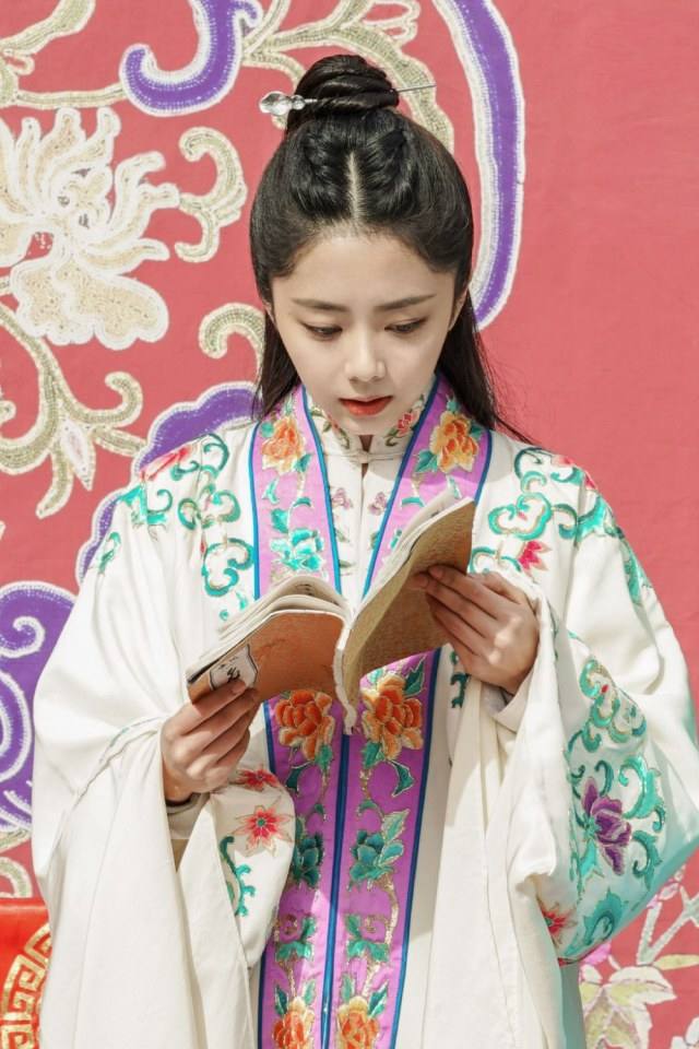 ละคร Jin Yi Zhi Xia 《锦衣之下》 2017