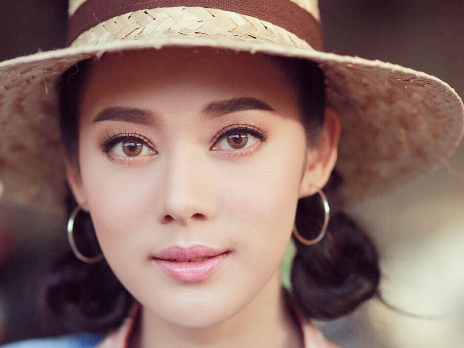 ทับทิม​ อั​ณญารินทร์​