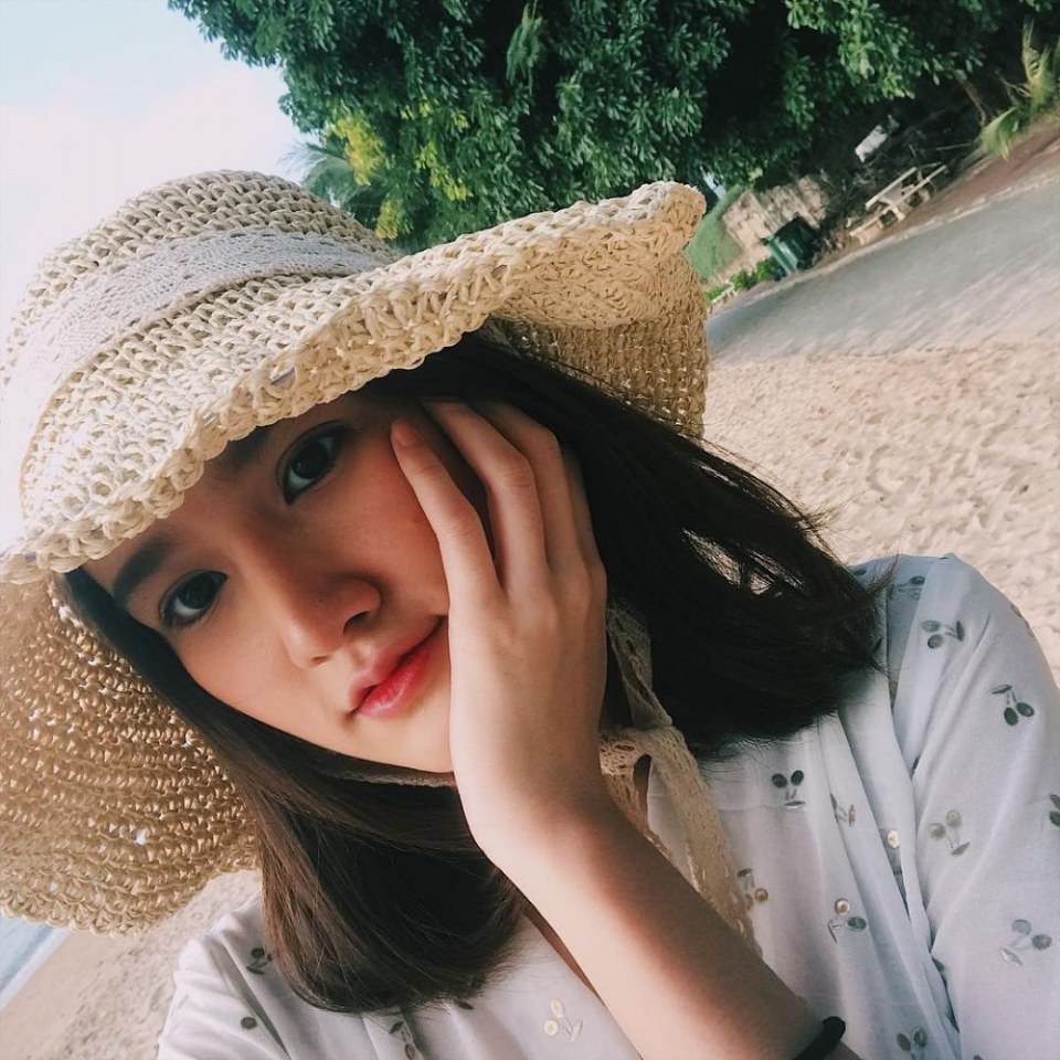 รุ้ง ชนัญญา