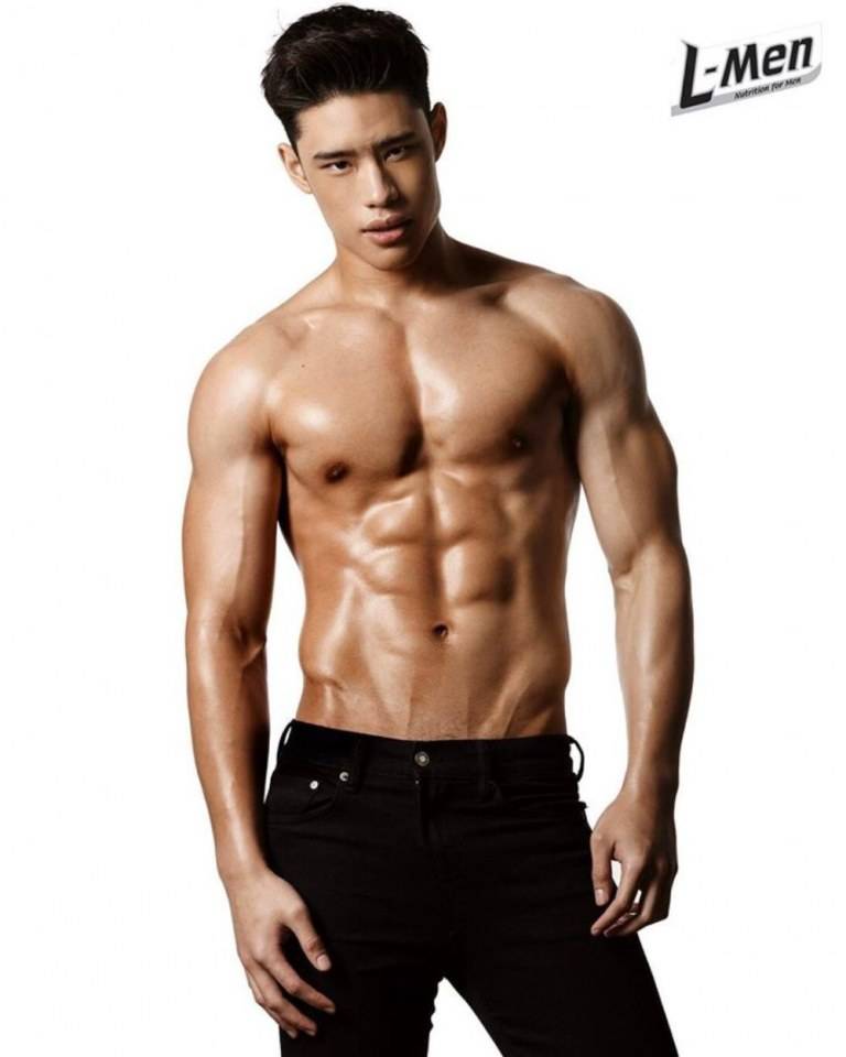 ดูหน้าท้องเขาซิ