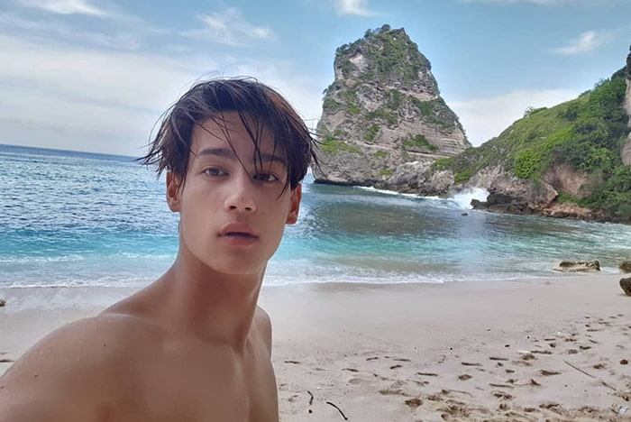 ไอซ์ พาริส ดวงดาวใหม่ในวงการบันเทิง ดังเทียบชั้นซุปตาร์