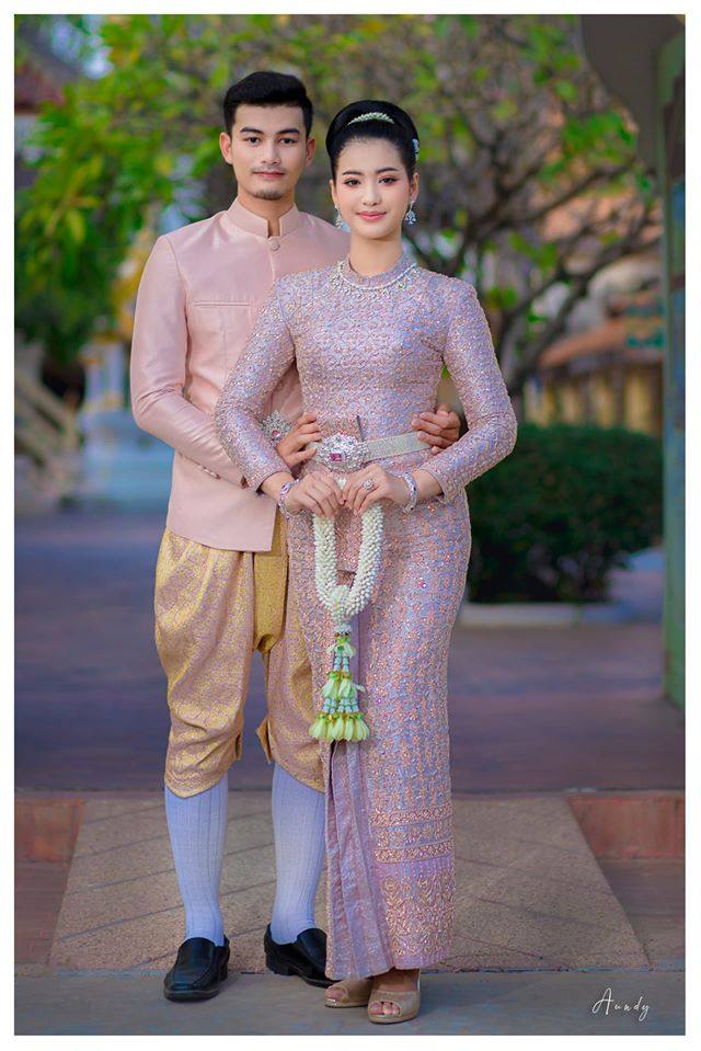 ชุดไทยบรมพิมาน Thai wedding dress, Thailand