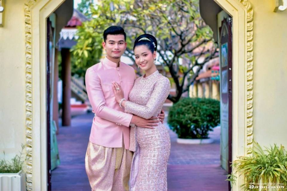 ชุดไทยบรมพิมาน Thai wedding dress, Thailand