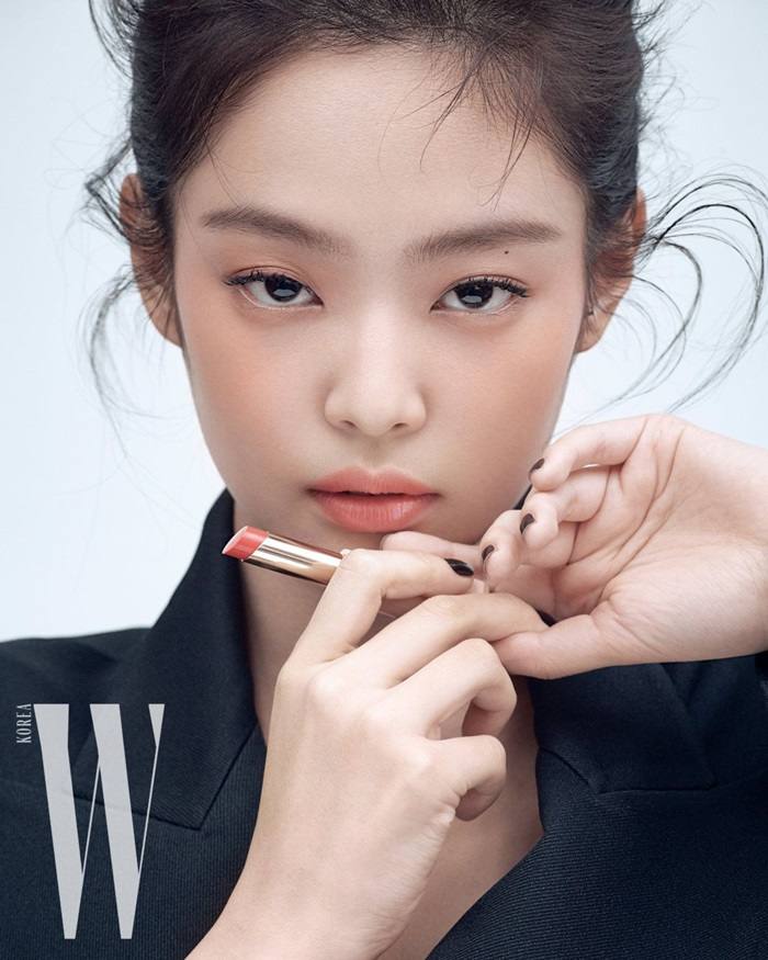 (BLACKPINK) Jennie @ W Korea February 2020