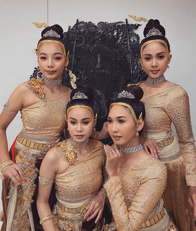 "Thai Human Puppet Performance" หุ่นกระบอกมนุษย์