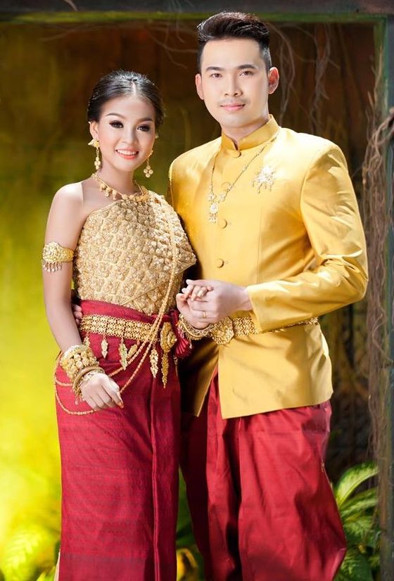 ชุดแต่งงานเขมรสไตล์ไทย