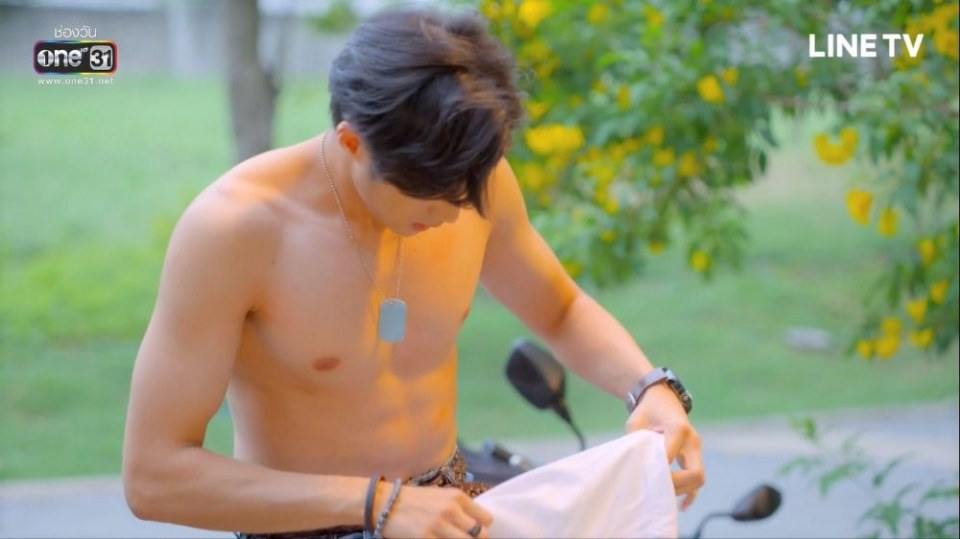 "แบงค์ ธิติ" แซ่บมว๊ากกก #ไปให้ถึงดวงดาว