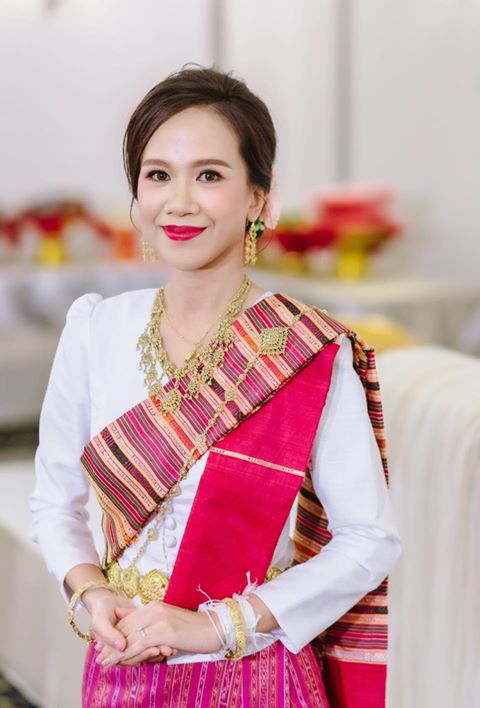 ชุดแต่งงานอีสาน, Thailand.