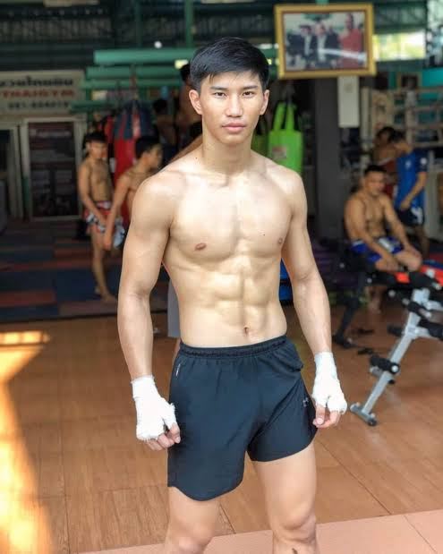 ตะวันฉาย