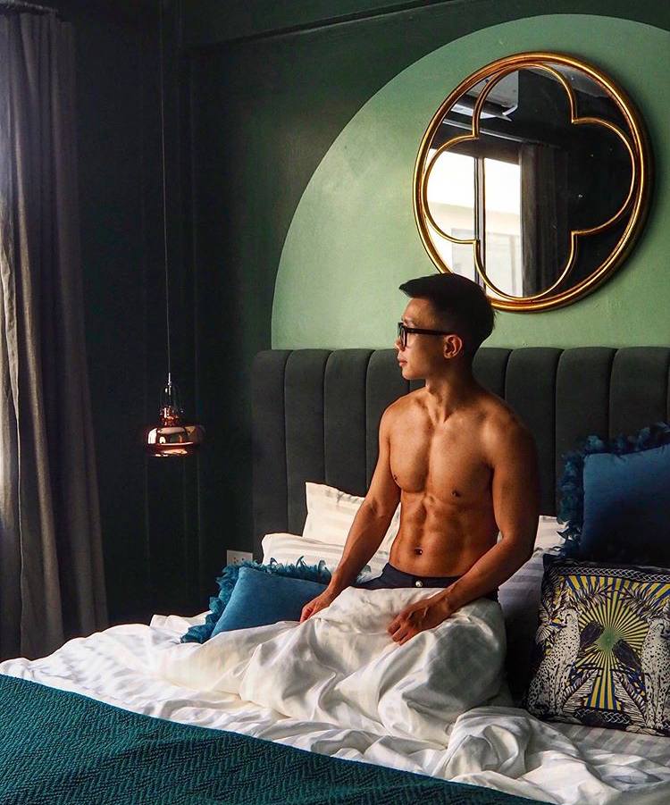 male body 214