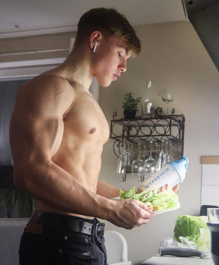 male body 216