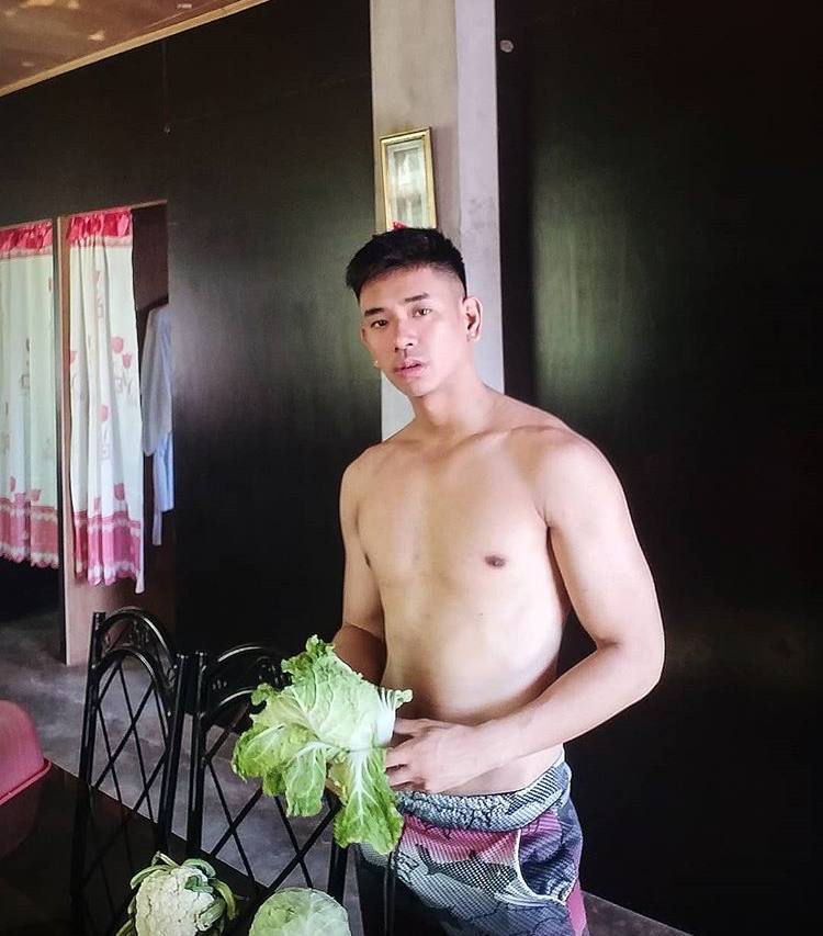 ถอดโชว์เรือนร่าง 2596