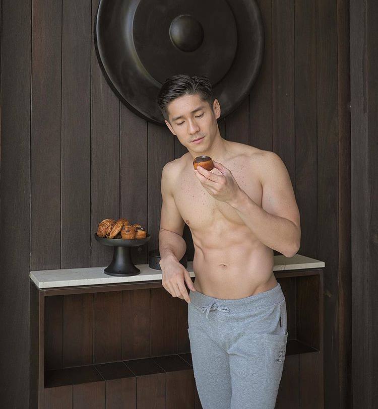 ถอดโชว์เรือนร่าง 2598