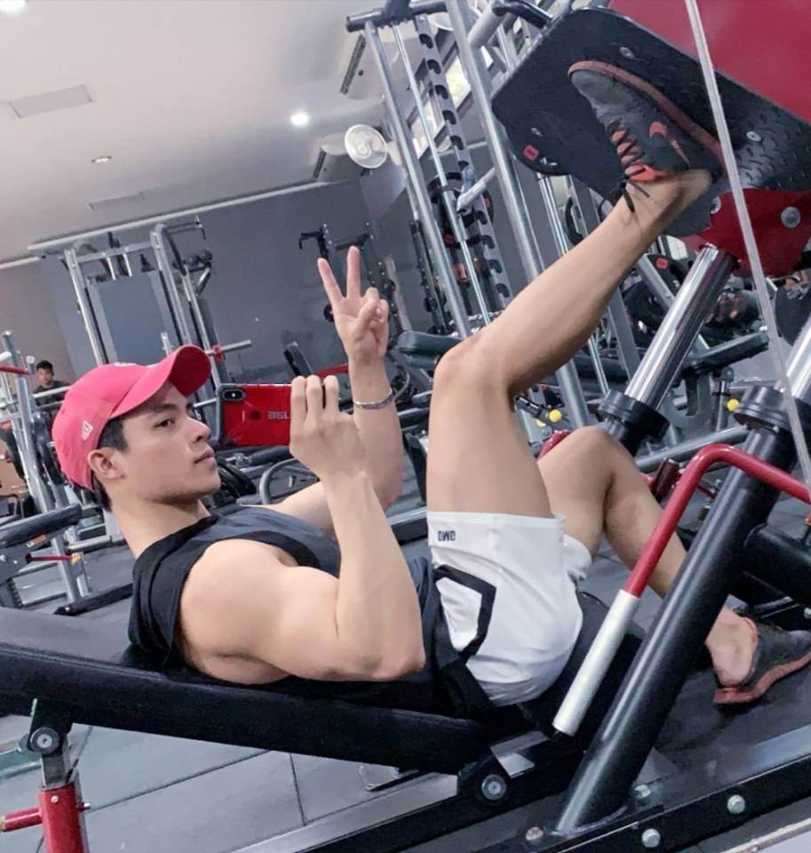 อย่าทำกร่าง..เดี๋ยวนอนครางจนสว่างไม่รู้ตัว