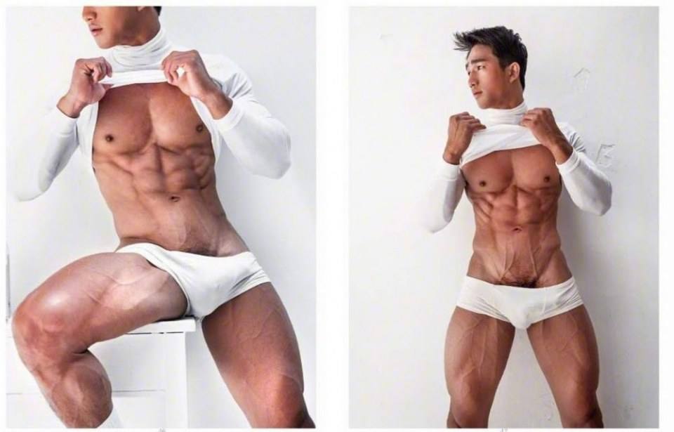 หนุ่มหล่อขึ้นปก 542