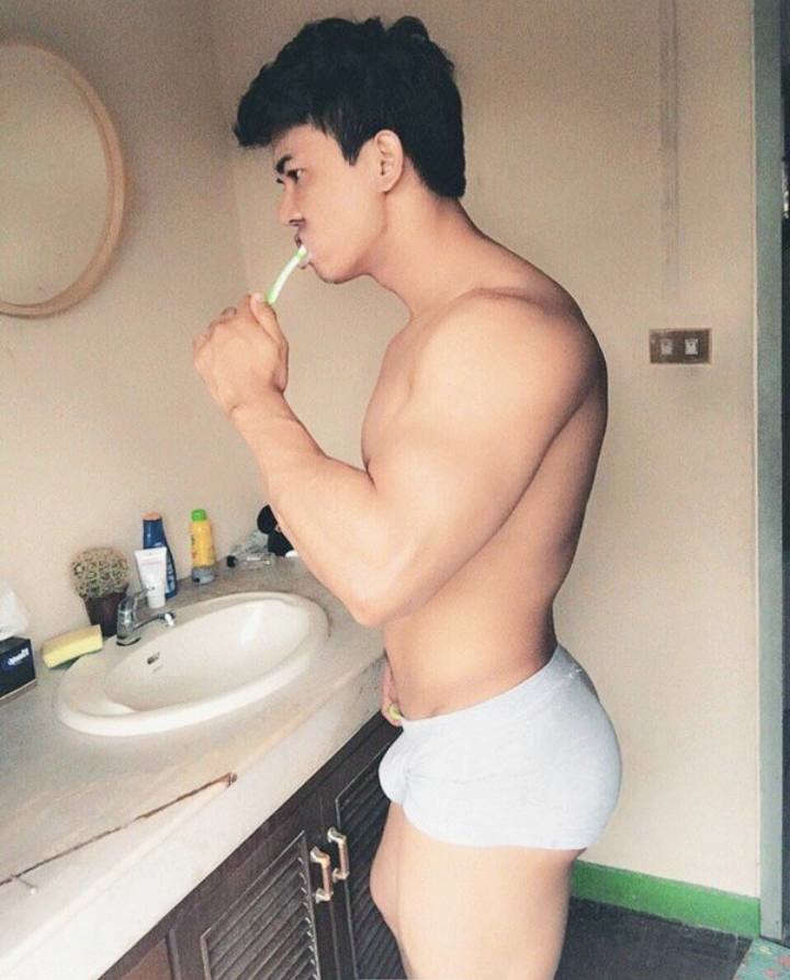 อย่าเฉไฉ..ระวังบั้นท้ายจะเฉอะแฉะ