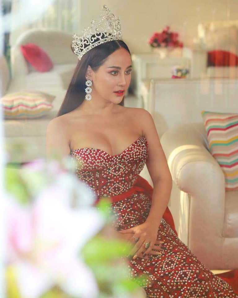 สวยไม่แพ้ชะนี ! น้ำแข็ง วู้ดดี้ ชีงดงามมาก