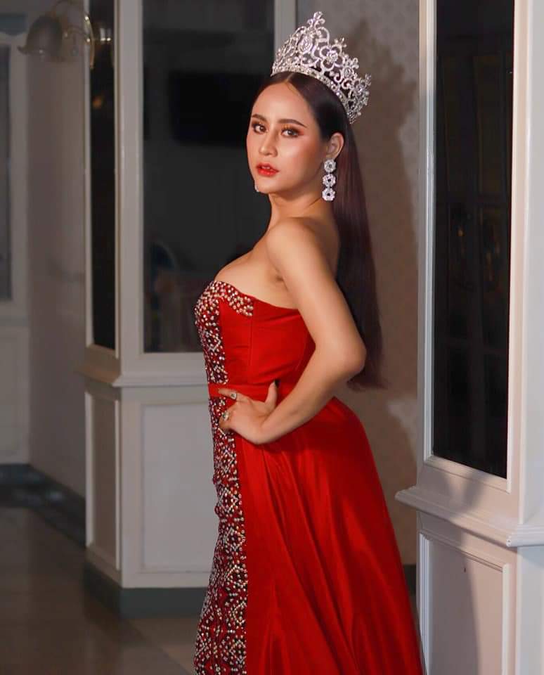 สวยไม่แพ้ชะนี ! น้ำแข็ง วู้ดดี้ ชีงดงามมาก