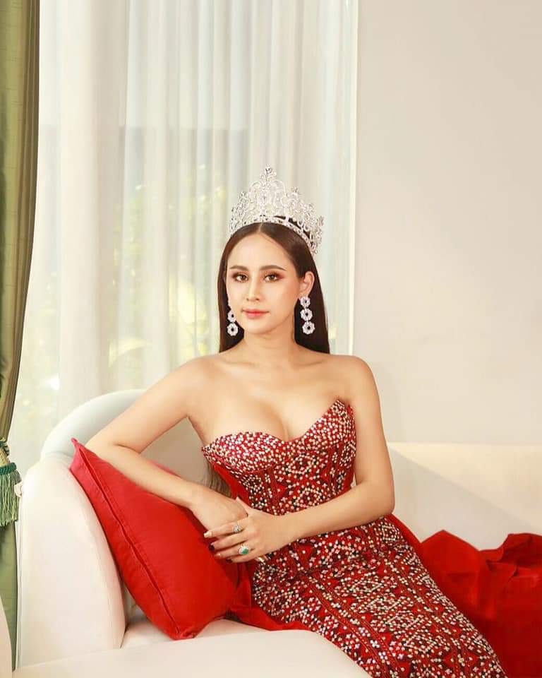 สวยไม่แพ้ชะนี ! น้ำแข็ง วู้ดดี้ ชีงดงามมาก