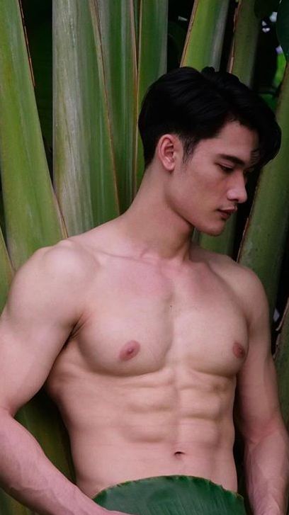 ถอดโชว์เรือนร่าง 2599