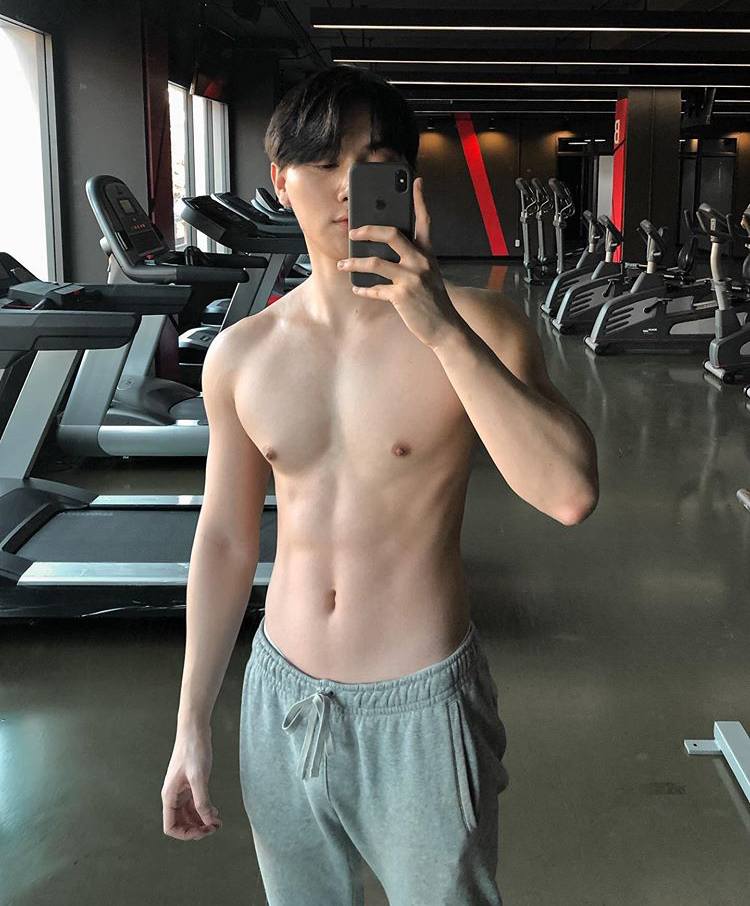 ถอดโชว์เรือนร่าง 2601