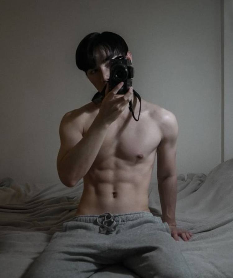 ถอดโชว์เรือนร่าง 2601