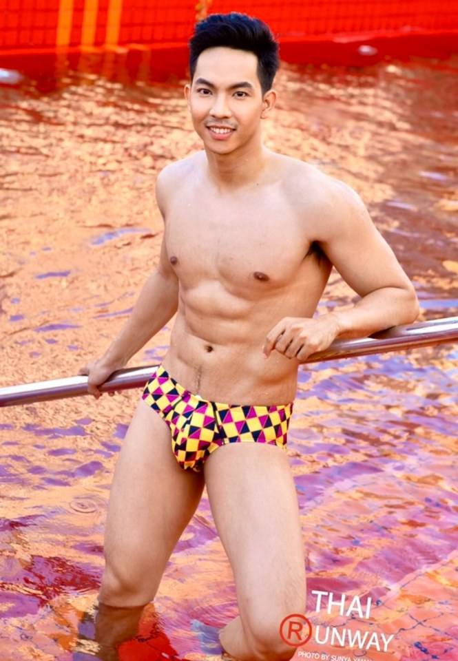 ถอดโชว์เรือนร่าง 2604