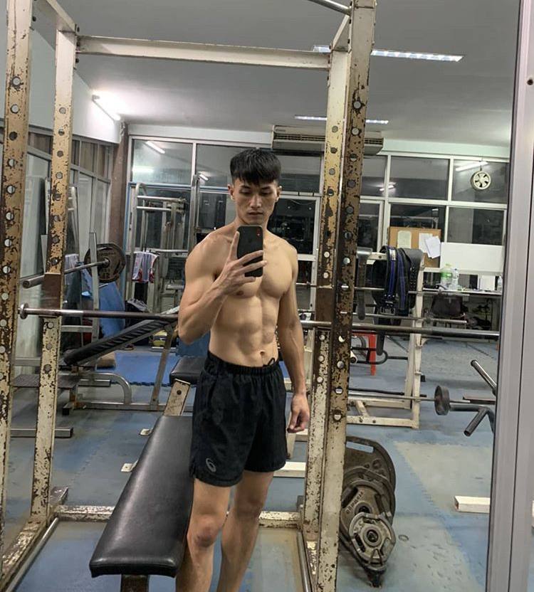 ถอดโชว์เรือนร่าง 2607