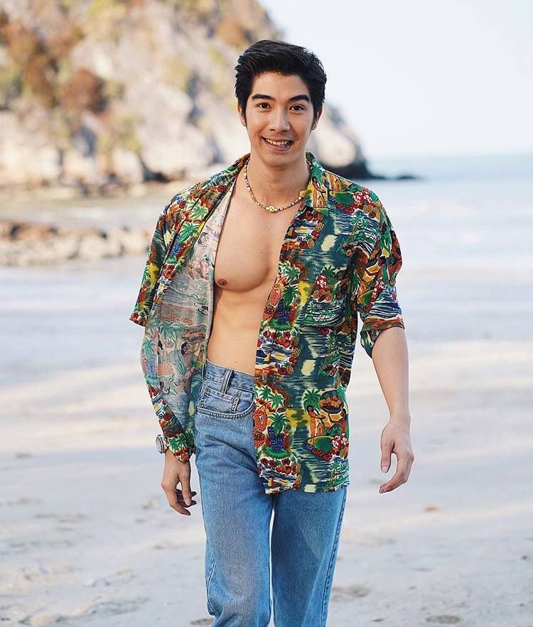 ถอดโชว์เรือนร่าง 2607
