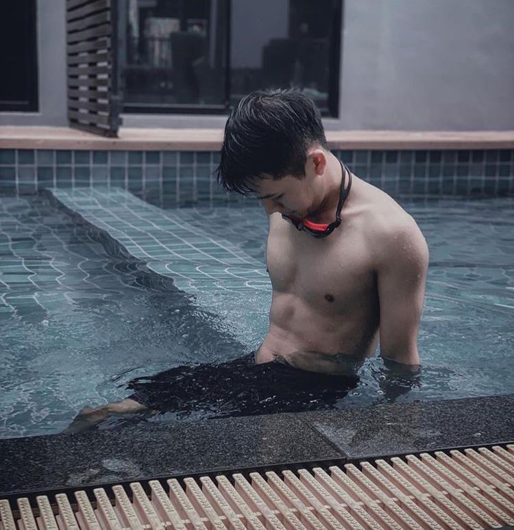 ถอดโชว์เรือนร่าง 2608