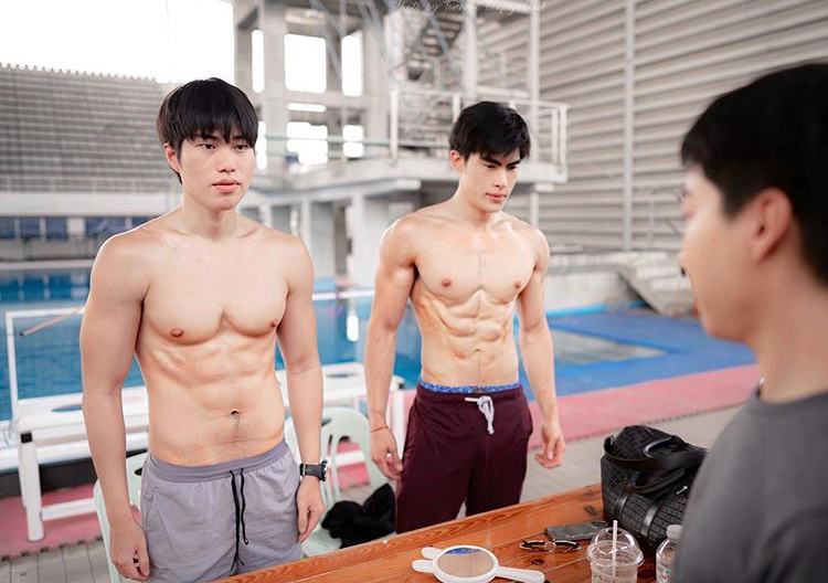 ถอดโชว์เรือนร่าง 2611