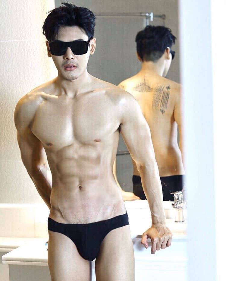 ถอดโชว์เรือนร่าง 2614