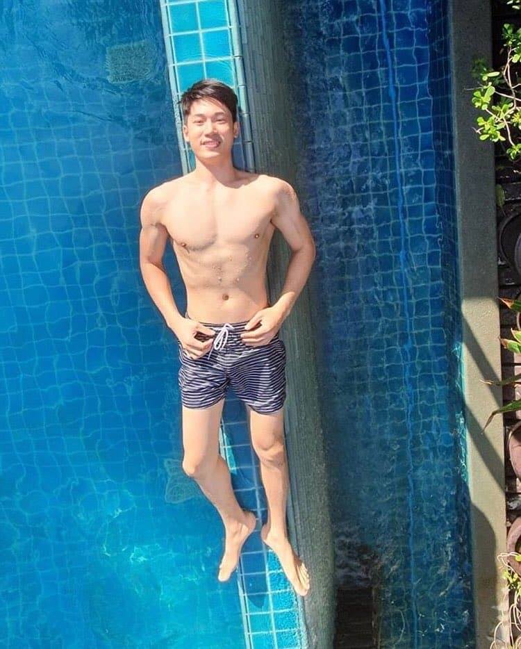 ถอดโชว์เรือนร่าง 2614