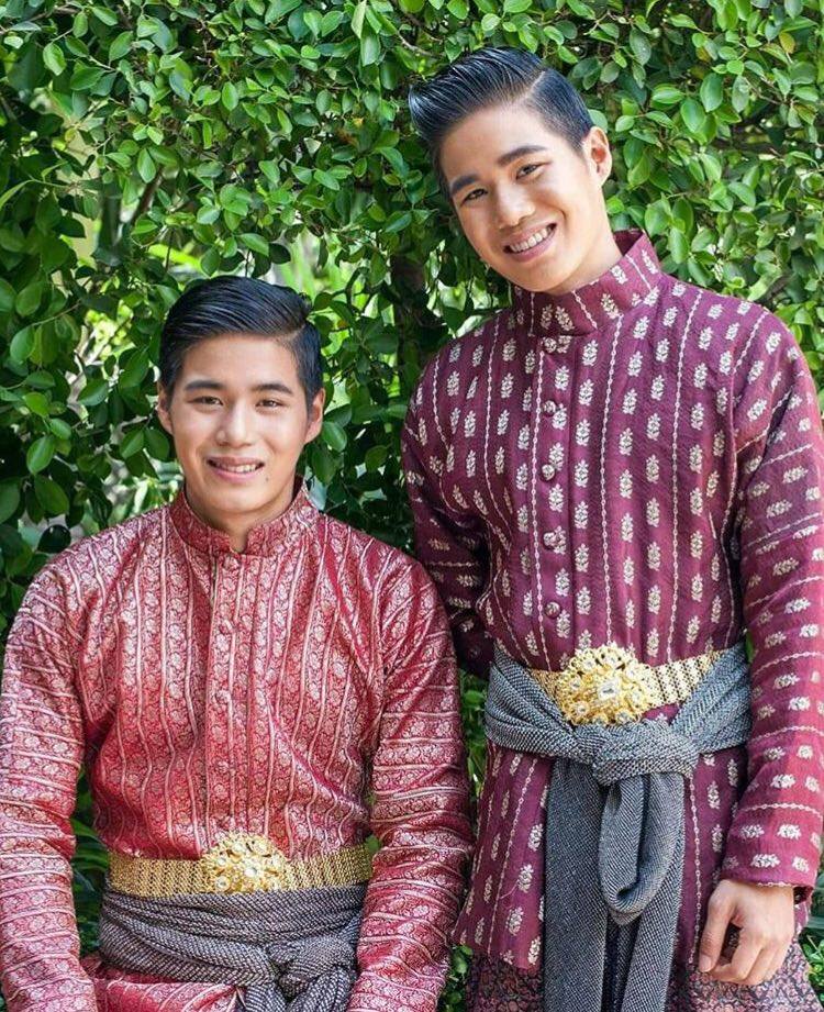 เปิดวาร์ป แฝดหนุ่มน้อย หุ่นแซ่บ @pongpunthetwin