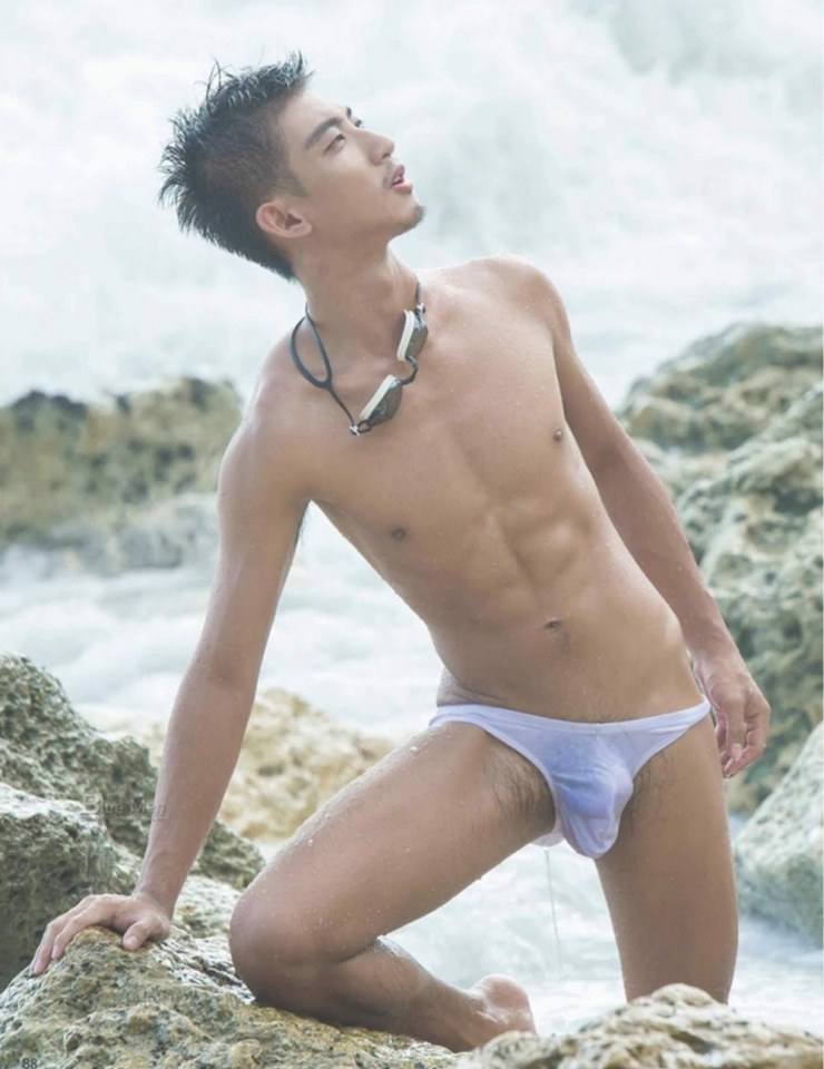 หนุ่มหล่อขึ้นปก 556.1