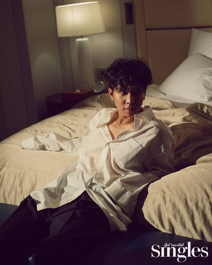Lee Seung Gi @ Singles Korea December 2019