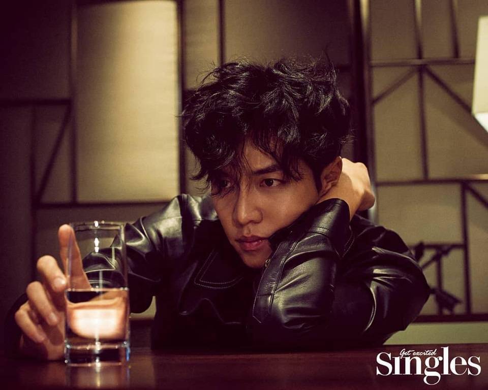 Lee Seung Gi @ Singles Korea December 2019