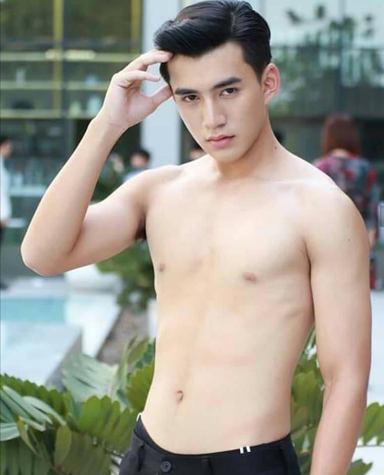 ถอดโชว์เรือนร่าง 2616