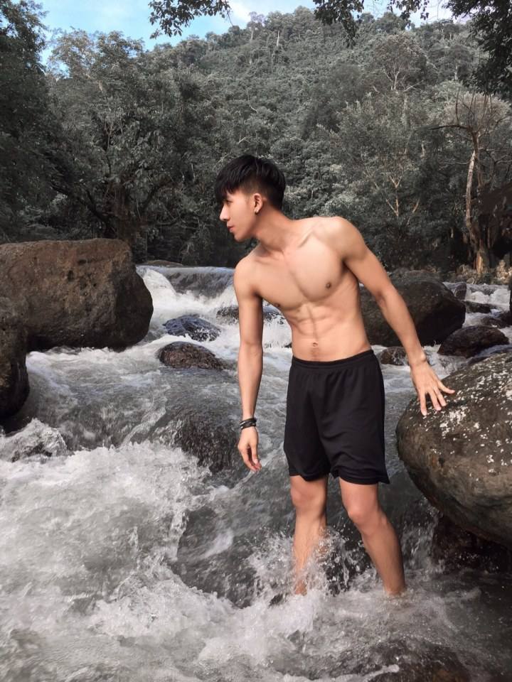 ถอดโชว์เรือนร่าง 2619