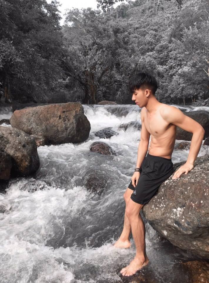 ถอดโชว์เรือนร่าง 2619